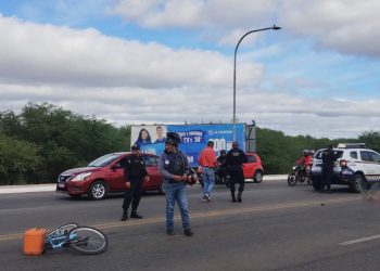 Ciclista morre atropelado por carro ao tentar atravessar a Avenida Clementino Coelho em Petrolina